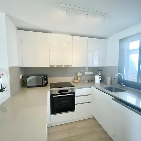 Modern Penthouse With 3 Bedroom In Area Διαμέρισμα