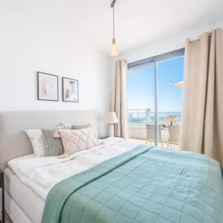 Modern Penthouse With 3 Bedroom In Area *