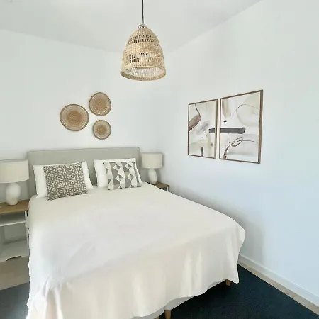 Modern Penthouse With 3 Bedroom In Area Διαμέρισμα Εστεπόνα