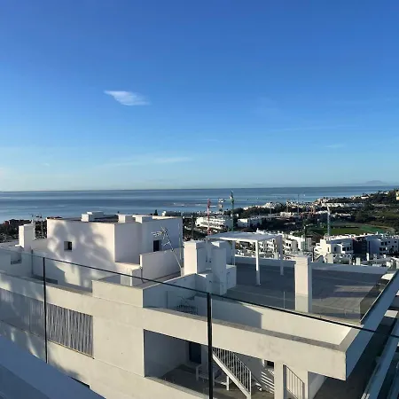 Modern Penthouse With 3 Bedroom In Area *